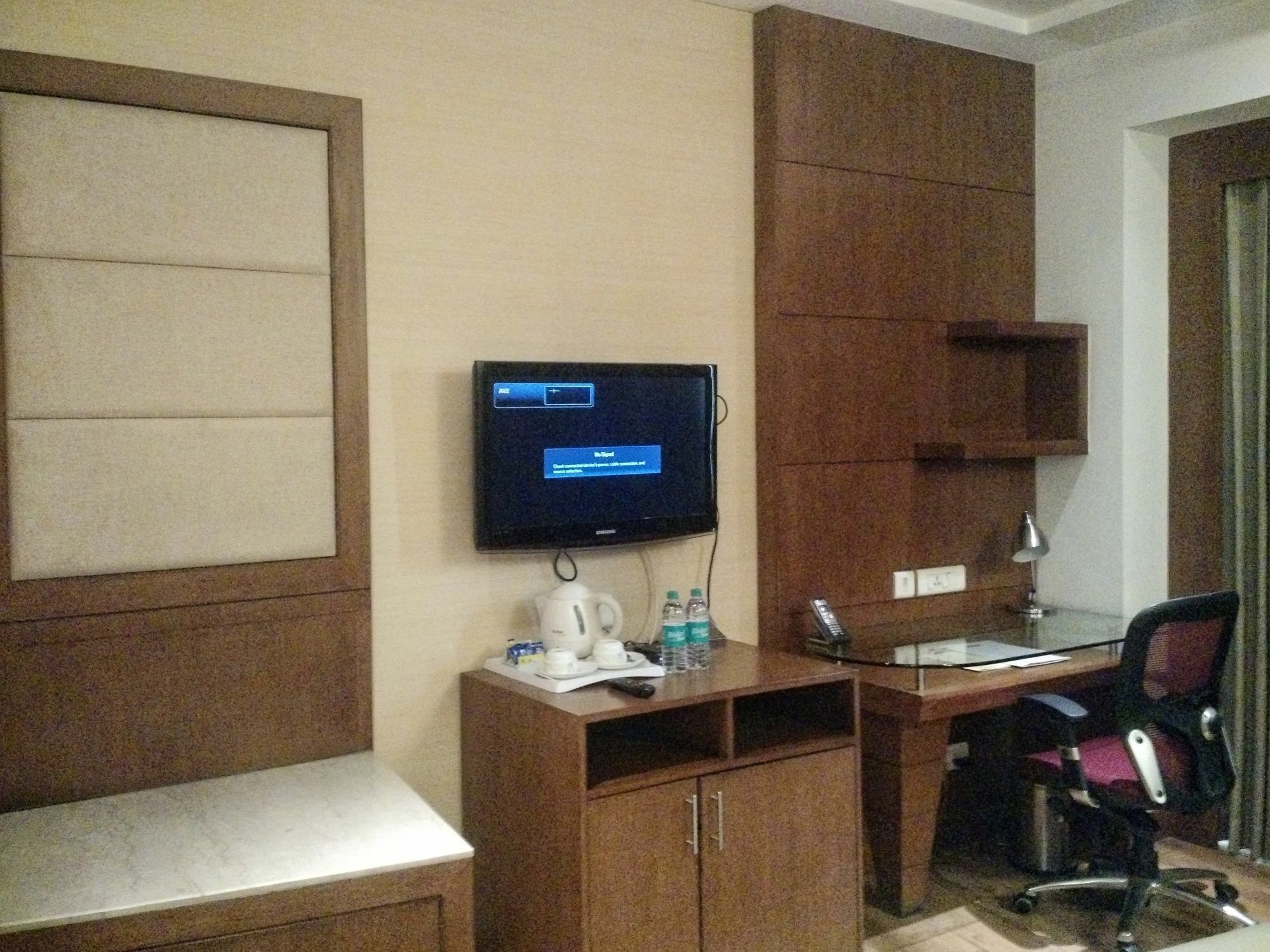 Savoy Suites Grander Noida Exterior foto