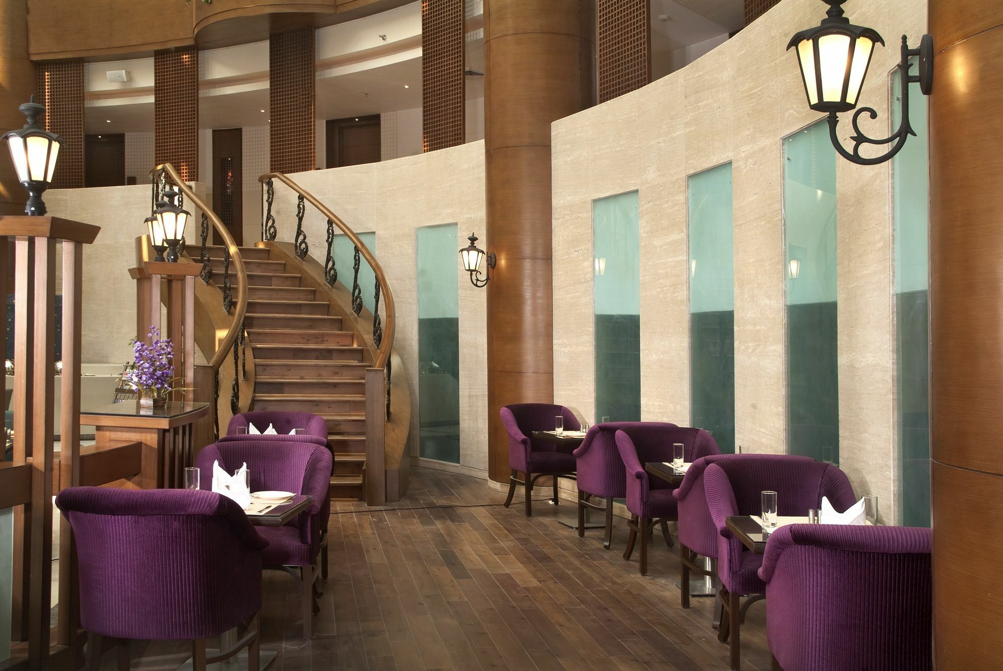 Savoy Suites Grander Noida Exterior foto